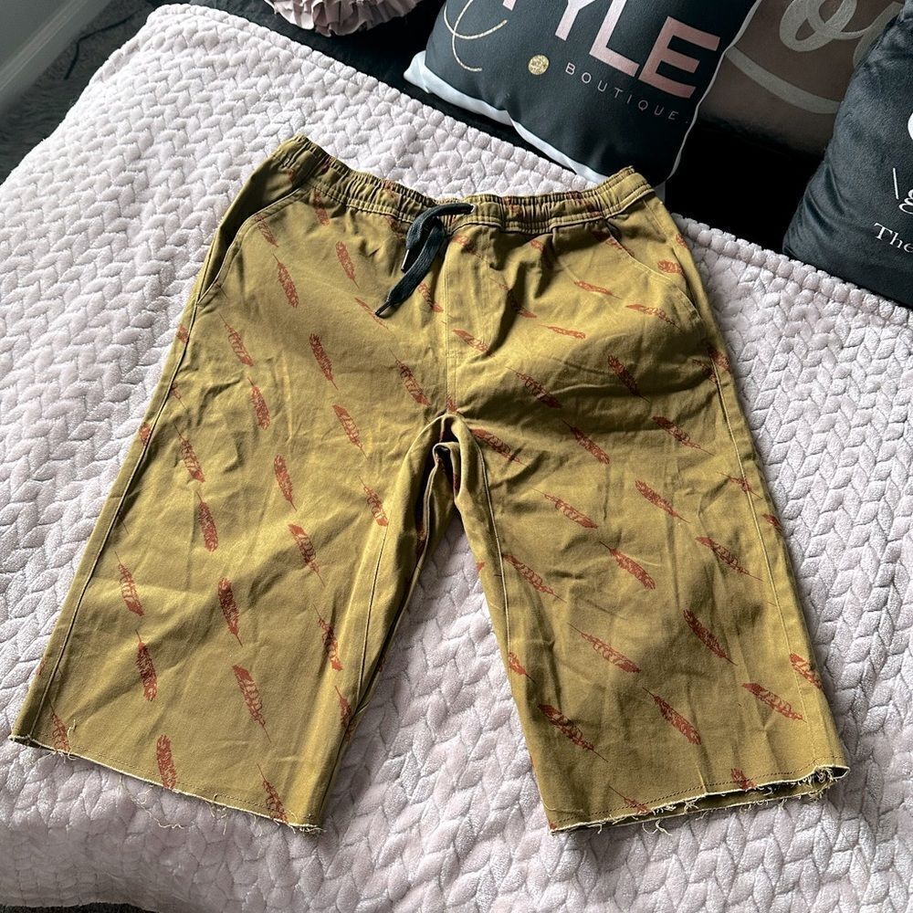 Printed Khaki Shorts!